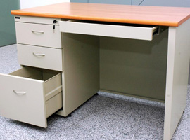 Single-Pedestal-Desk